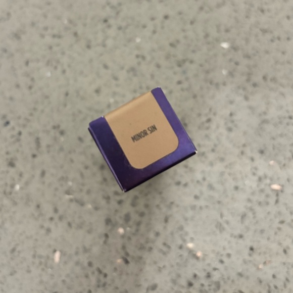 Eyeshadow primer - Picture 2 of 4